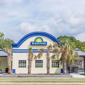 Hotel Days By Wyndham Virginia Town Center, Virginia Beach