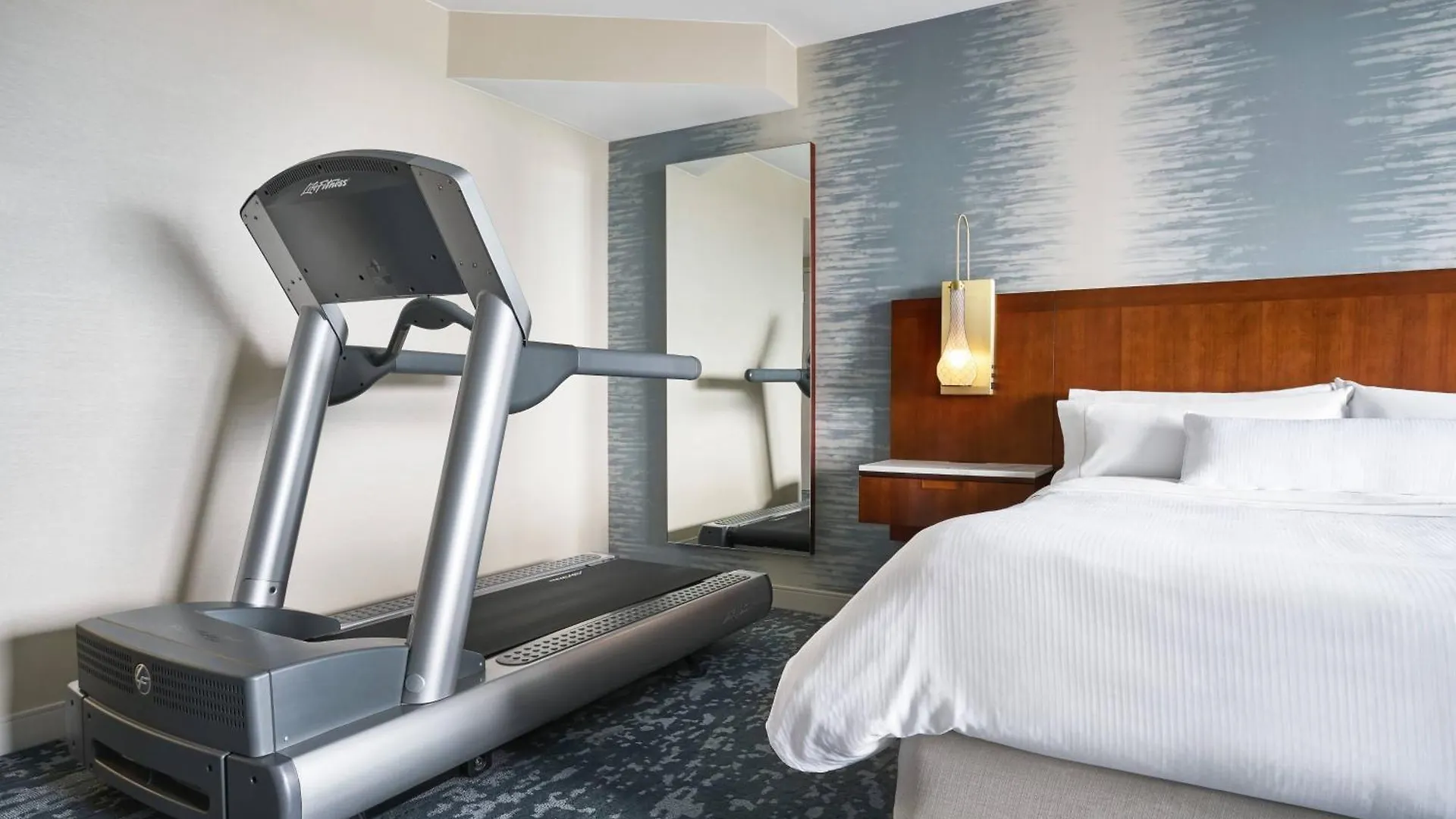 The Westin Virginia Beach Town Center Hotell